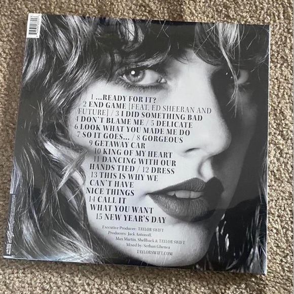 Taylor swift reputation vinyl - Picture 2 of 4